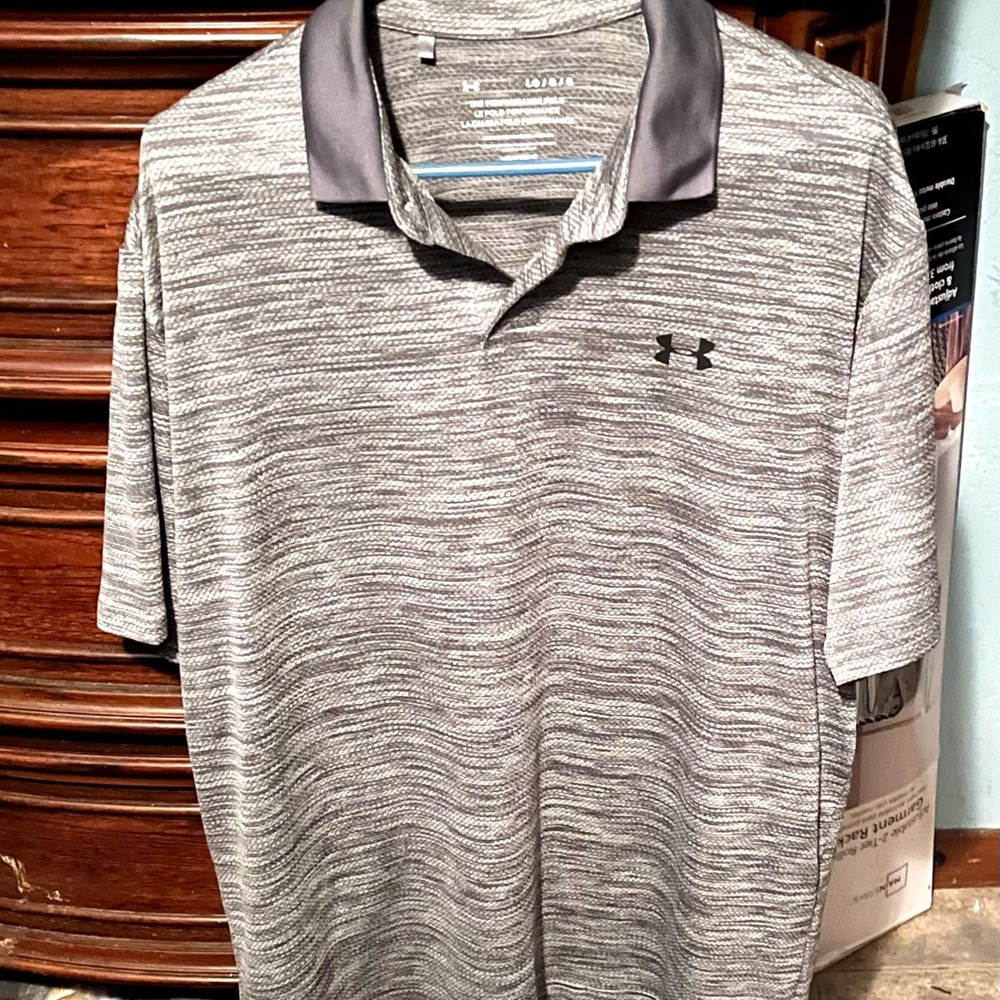 Mens large gray under armor “performance polo” short sleeve shirt!